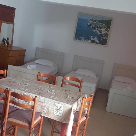 Himara Apartments Bagian luar foto