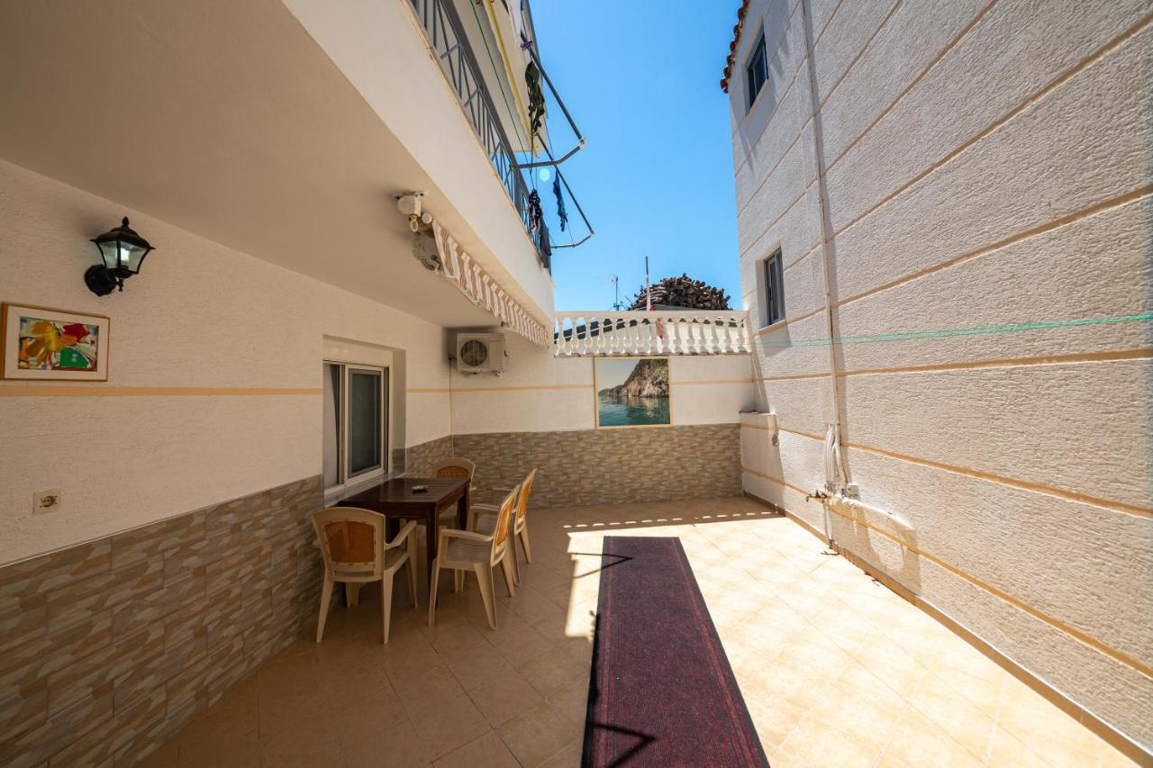 Himara Apartments Bagian luar foto
