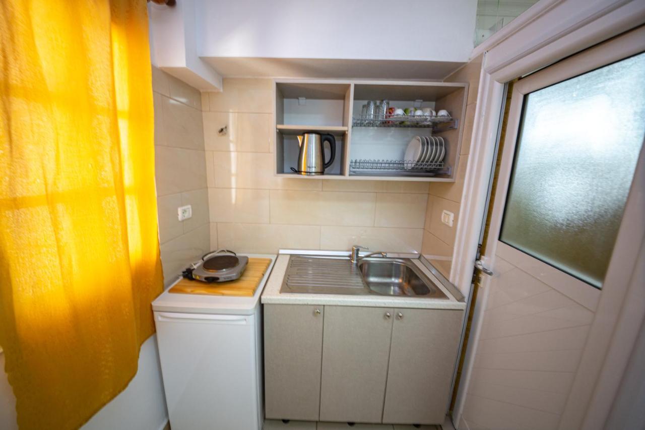 Himara Apartments Bagian luar foto