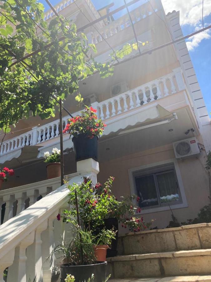 Himara Apartments Bagian luar foto