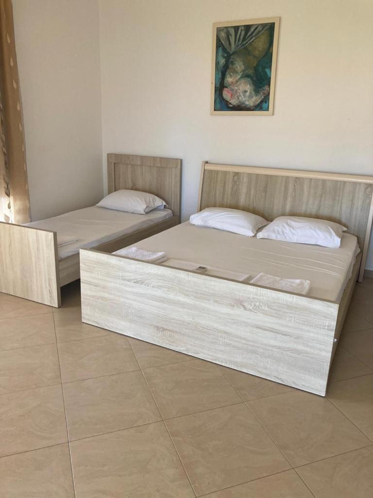 Himara Apartments Bagian luar foto