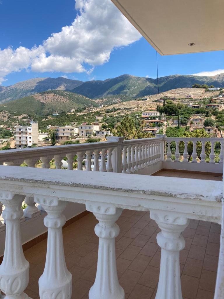 Himara Apartments Bagian luar foto