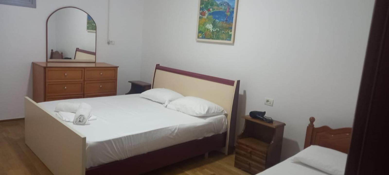 Himara Apartments Bagian luar foto