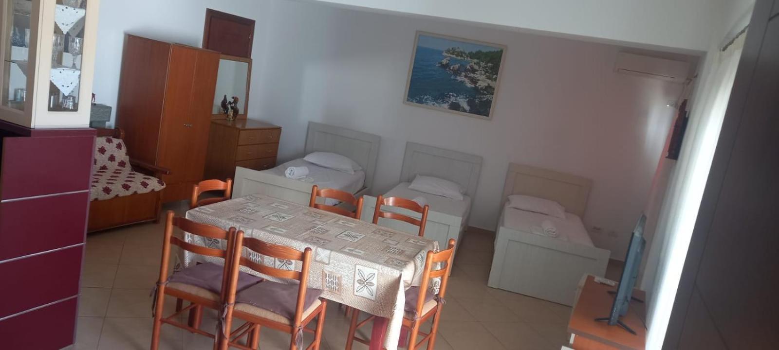 Himara Apartments Bagian luar foto