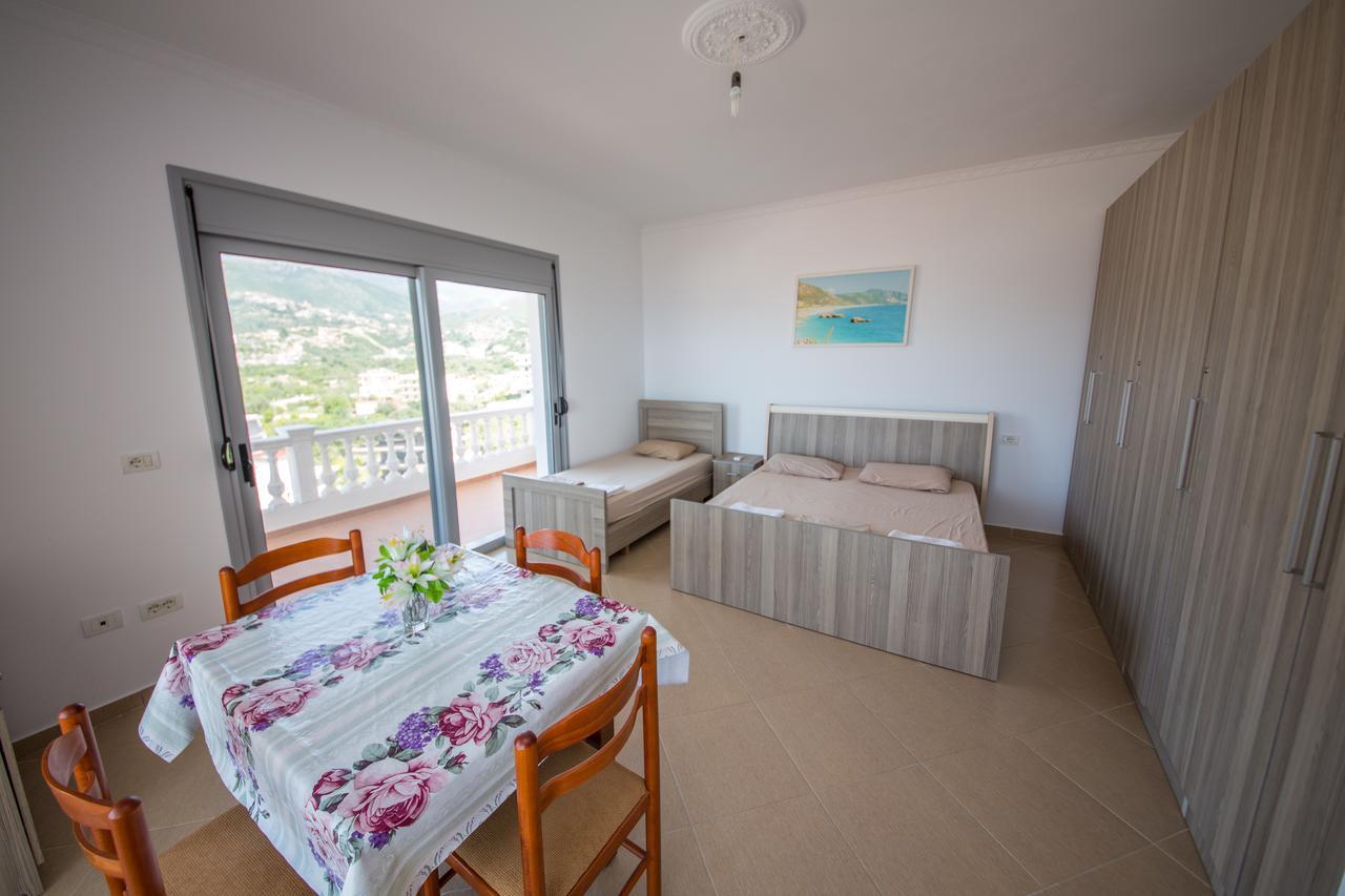 Himara Apartments Bagian luar foto
