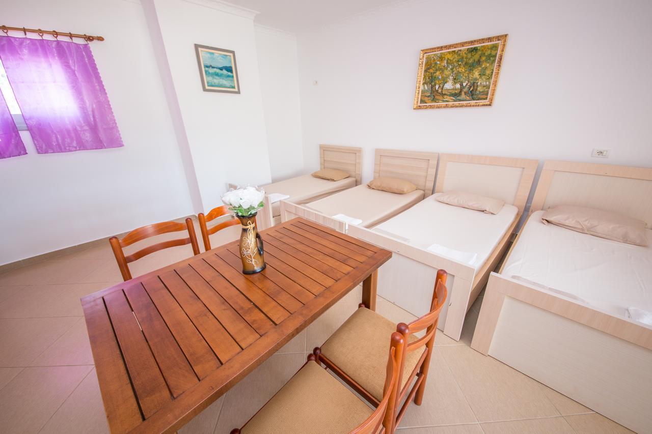 Himara Apartments Bagian luar foto