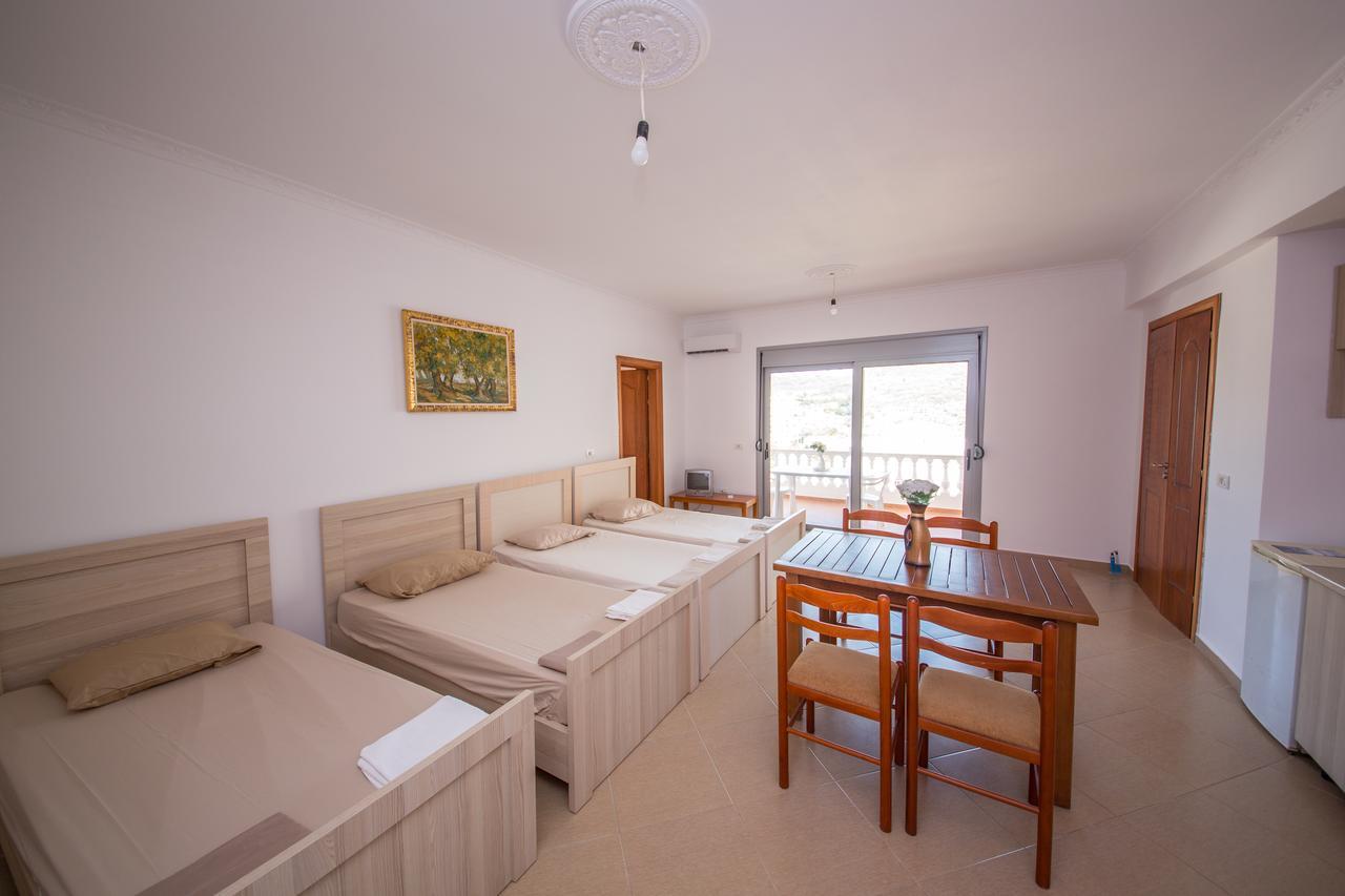 Himara Apartments Bagian luar foto