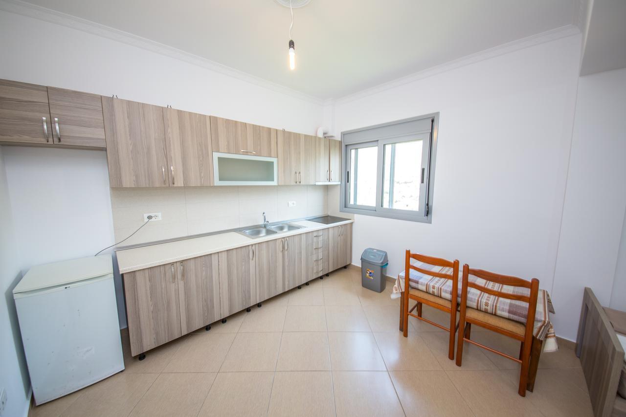 Himara Apartments Bagian luar foto